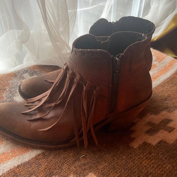Fringe western booties - Picture 3 of 4